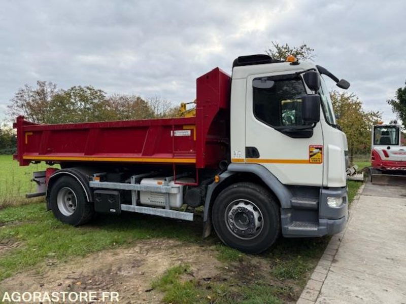Camion Benne DAF LF320 - 2019 - 62 460 km - Billenőplatós teherautó: 2 kép. Camion Benne DAF LF320 - 2019 - 62 460 km - Billenőplatós teherautó: 2 kép.