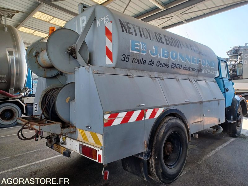 Camion HP / BERLIET 1976 4369GE69 Equipement incomplet - Szippantós autó: 4 kép. Camion HP / BERLIET 1976 4369GE69 Equipement incomplet - Szippantós autó: 4 kép.
