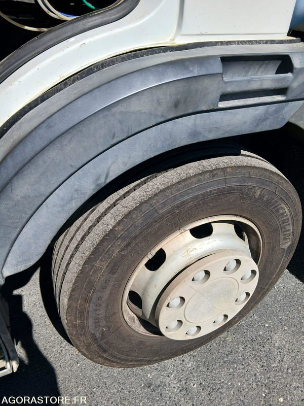 Camion Renault 150 - 2000 - 480392kms - Billenőplatós teherautó: 5 kép. Camion Renault 150 - 2000 - 480392kms - Billenőplatós teherautó: 5 kép.