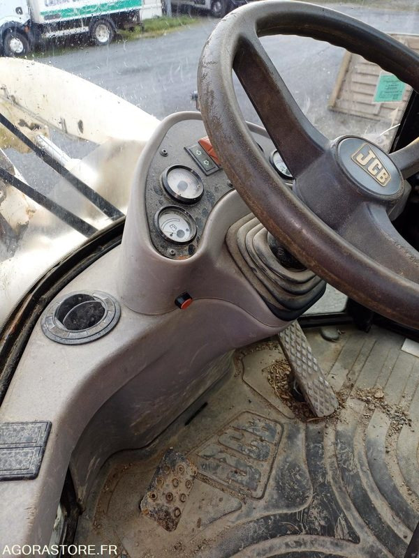 Chargeuse JCB 407 ZX - Rakodógép: 4 kép. Chargeuse JCB 407 ZX - Rakodógép: 4 kép.