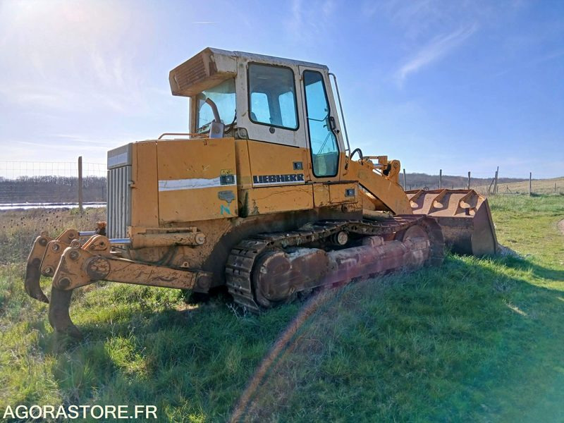 Chargeuse LIEBHERR 2001 - Rakodógép: 4 kép. Chargeuse LIEBHERR 2001 - Rakodógép: 4 kép.