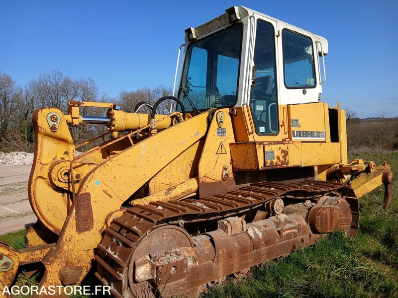 Chargeuse LIEBHERR 2001 - Rakodógép: 3 kép. Chargeuse LIEBHERR 2001 - Rakodógép: 3 kép.