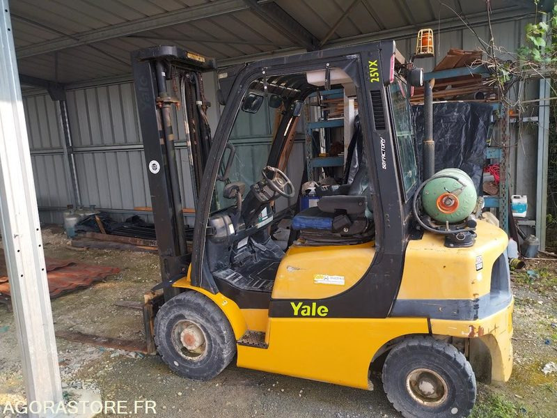 Chariot Élévateur YALE GLP25VX (2007) - En Panne - Gázüzemű targonca: 1 kép. Chariot Élévateur YALE GLP25VX (2007) - En Panne - Gázüzemű targonca: 1 kép.