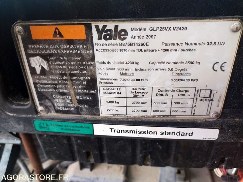 Chariot Élévateur YALE GLP25VX (2007) - En Panne - Gázüzemű targonca: 2 kép. Chariot Élévateur YALE GLP25VX (2007) - En Panne - Gázüzemű targonca: 2 kép.