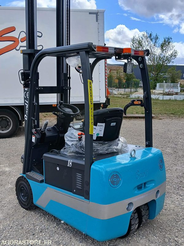 Chariot élévateur Baoli KBET18 Electrique 4350 NEUF - Elektromos targonca: 3 kép. Chariot élévateur Baoli KBET18 Electrique 4350 NEUF - Elektromos targonca: 3 kép.