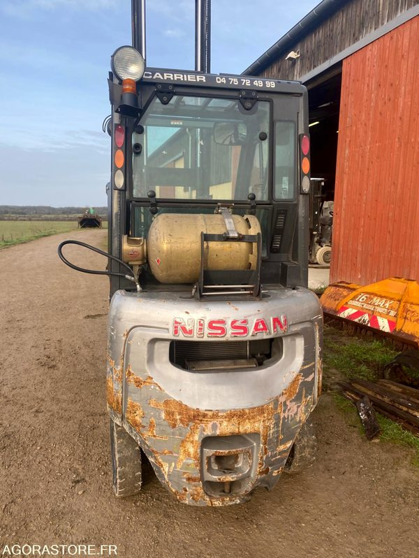 Chariot élévateur GAZ NISSAN 1.8T - Gázüzemű targonca: 5 kép. Chariot élévateur GAZ NISSAN 1.8T - Gázüzemű targonca: 5 kép.