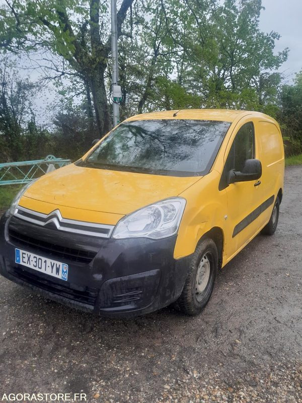 Citroën Berlingo - 2018 - 166000 KM - Kis furgon: 1 kép. Citroën Berlingo - 2018 - 166000 KM - Kis furgon: 1 kép.