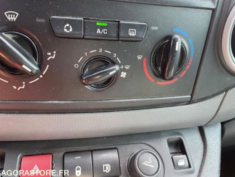 Citroen Berlingo utilitaire - Kis furgon: 5 kép. Citroen Berlingo utilitaire - Kis furgon: 5 kép.