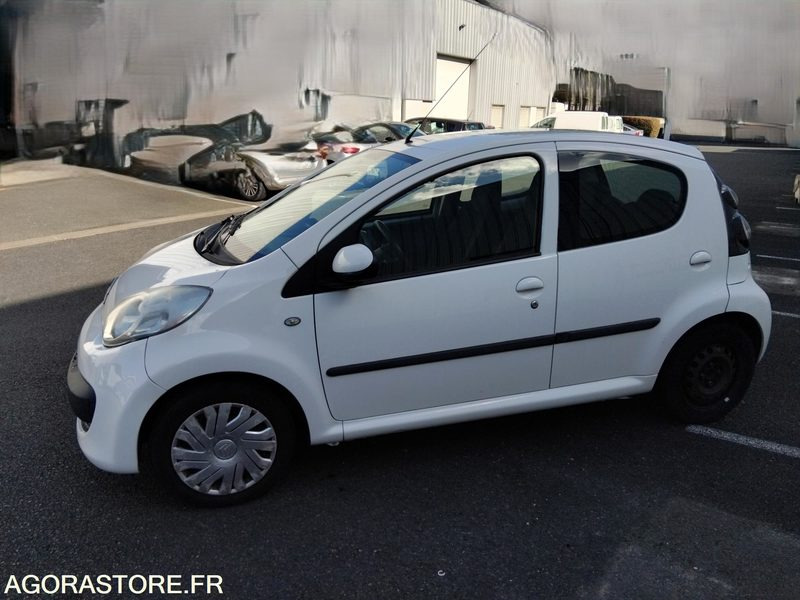 Citroën C1 - Autó: 2 kép. Citroën C1 - Autó: 2 kép.