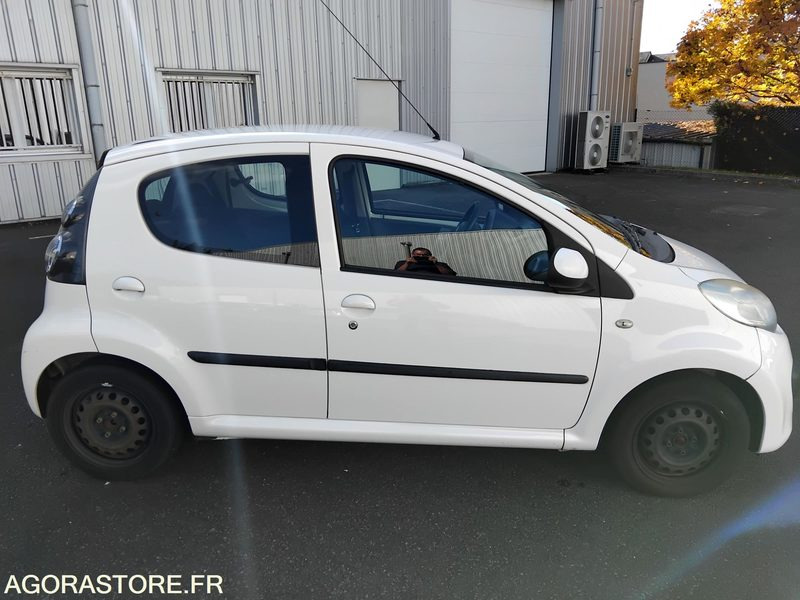 Citroën C1 - Autó: 4 kép. Citroën C1 - Autó: 4 kép.