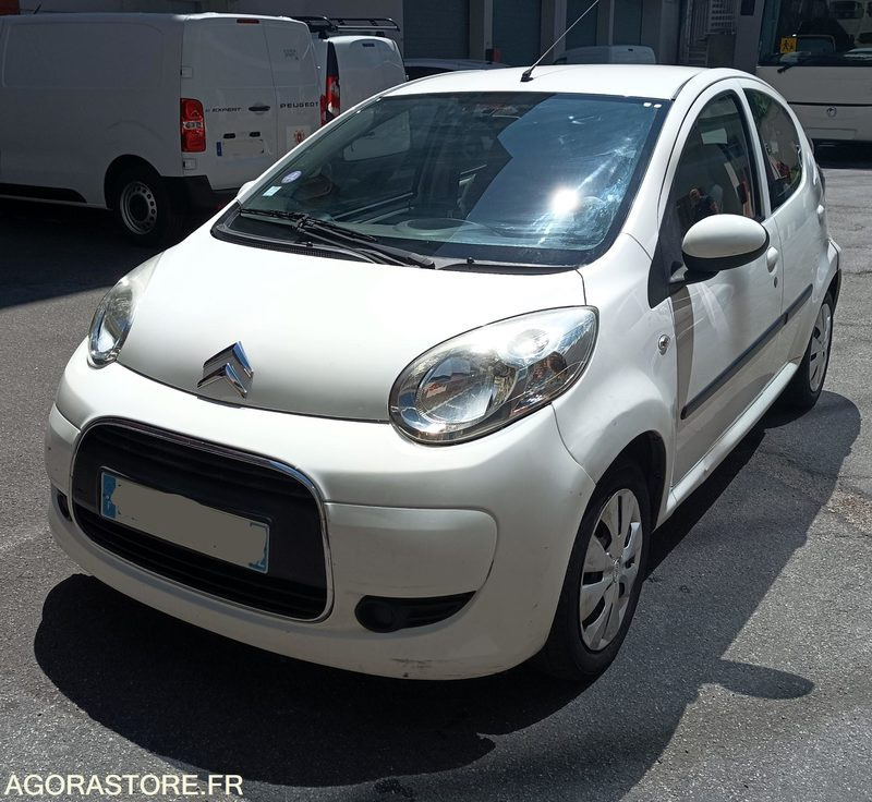 Citroën C1 - lot 163 - Autó: 1 kép. Citroën C1 - lot 163 - Autó: 1 kép.