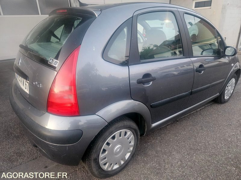 Citroën C3 - 2003 - 204203km - Autó: 2 kép. Citroën C3 - 2003 - 204203km - Autó: 2 kép.