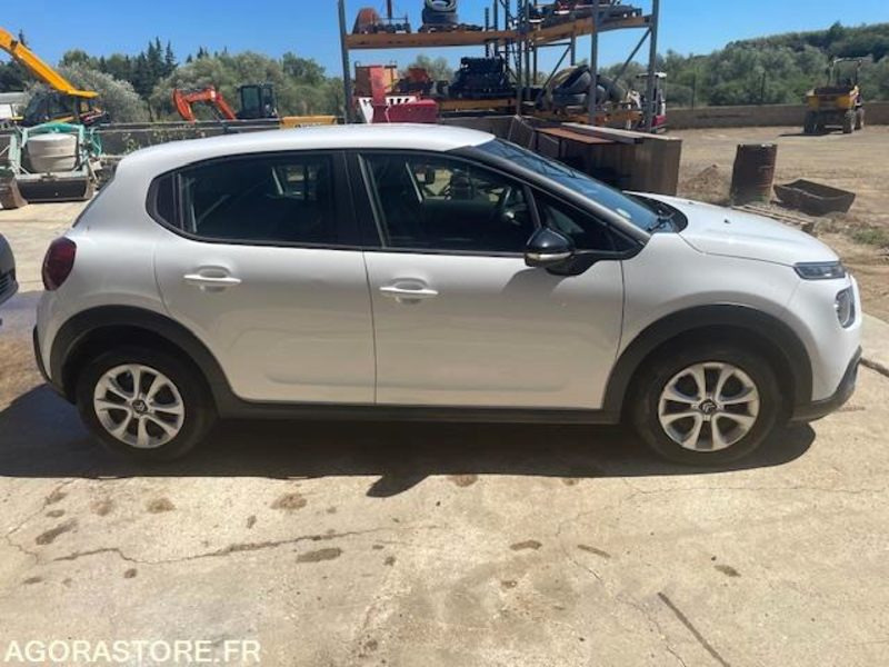 Citroën C3 société blue HDI 100 BVM6 FEEL NAV - Autó: 1 kép. Citroën C3 société blue HDI 100 BVM6 FEEL NAV - Autó: 1 kép.