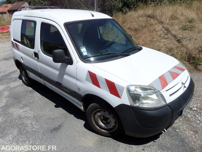 Citroën berlingo 1.6hdi - 249.030km - 2008 (4883KM46) - Kis furgon: 2 kép. Citroën berlingo 1.6hdi - 249.030km - 2008 (4883KM46) - Kis furgon: 2 kép.