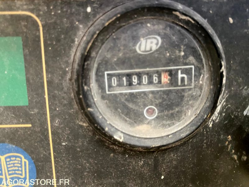 Compresseur de chantier DOOSAN 7/31 - INGERSOLL RAND - Légkompresszor: 3 kép. Compresseur de chantier DOOSAN 7/31 - INGERSOLL RAND - Légkompresszor: 3 kép.