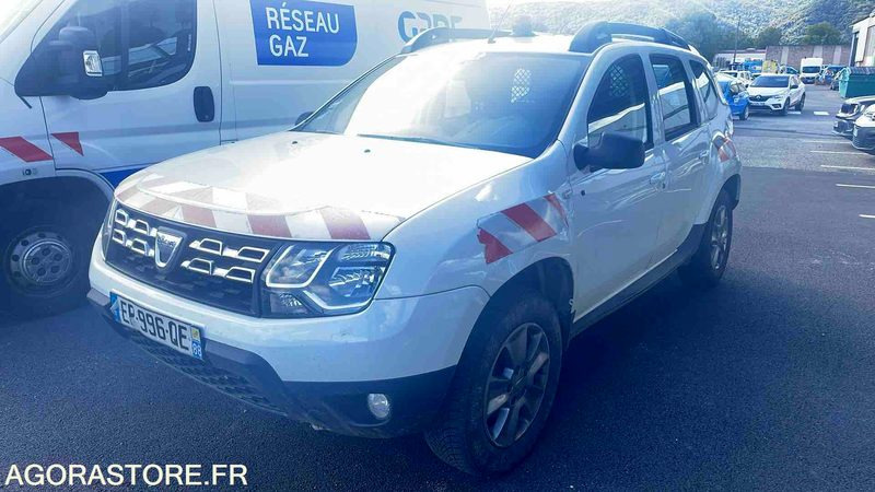 DACIA DUSTER - 2017 - 165790KM - EP996QE - Terepjáró/ SUV: 1 kép. DACIA DUSTER - 2017 - 165790KM - EP996QE - Terepjáró/ SUV: 1 kép.