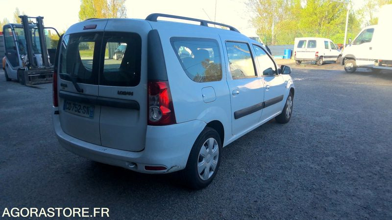 DACIA LOGAN MCV 1,5 DCI 90CV DE 2012 161000 KMS - Autó: 4 kép. DACIA LOGAN MCV 1,5 DCI 90CV DE 2012 161000 KMS - Autó: 4 kép.