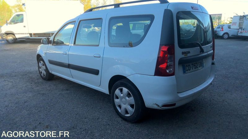 DACIA LOGAN MCV 1,5 DCI 90CV DE 2012 161000 KMS - Autó: 3 kép. DACIA LOGAN MCV 1,5 DCI 90CV DE 2012 161000 KMS - Autó: 3 kép.