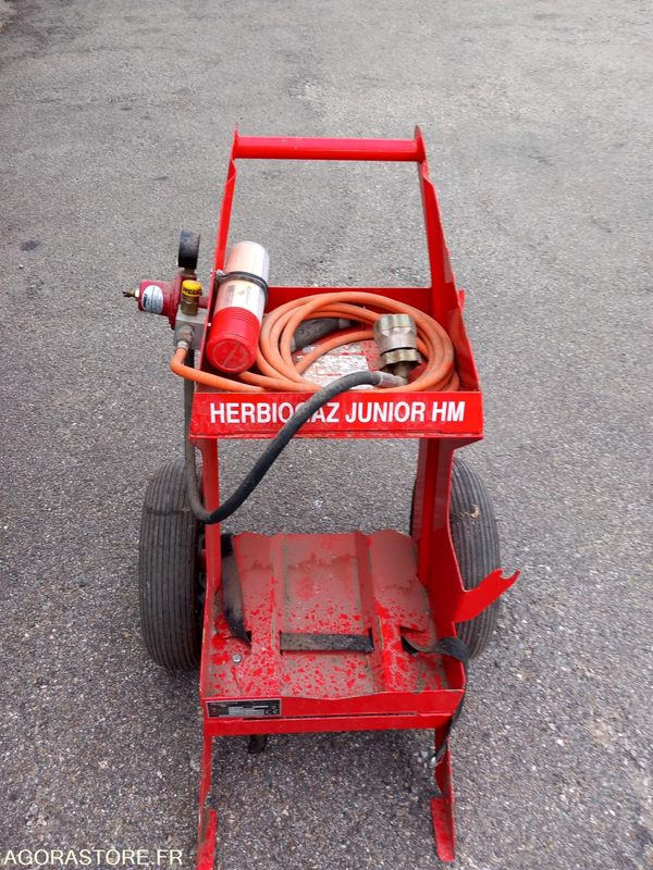DESHERBEUR THERMIQUE - Kerti gépek: 1 kép. DESHERBEUR THERMIQUE - Kerti gépek: 1 kép.