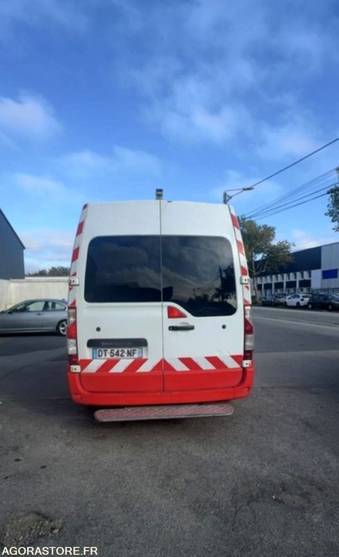 DT-542-NF - Roulant - Renault Master - VASP - 462 946 Kms - Mentőautó: 4 kép. DT-542-NF - Roulant - Renault Master - VASP - 462 946 Kms - Mentőautó: 4 kép.