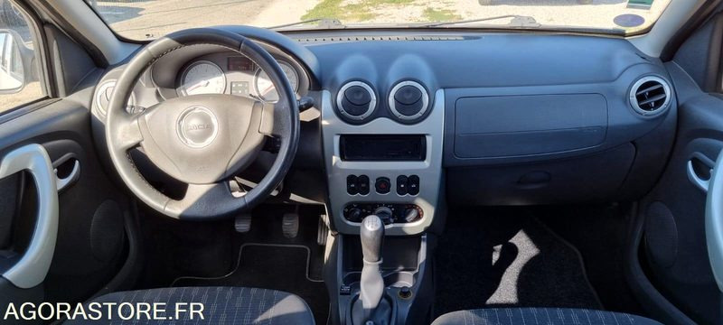 Dacia Sandero MPI GPL/ ESSENCE 176000km - Autó: 2 kép. Dacia Sandero MPI GPL/ ESSENCE 176000km - Autó: 2 kép.
