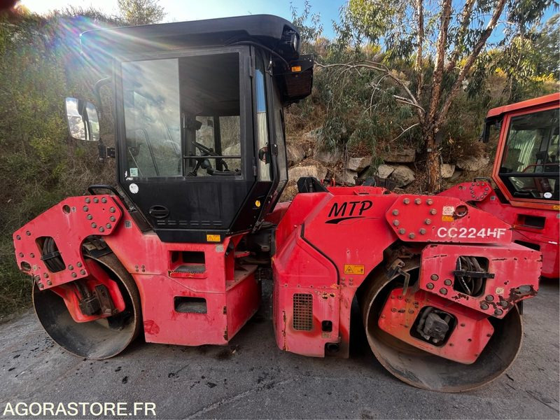 Dynapa - CC224 DYNAPAC - 284S00095 - 6304h (D8301944) - Úthenger: 2 kép. Dynapa - CC224 DYNAPAC - 284S00095 - 6304h (D8301944) - Úthenger: 2 kép.