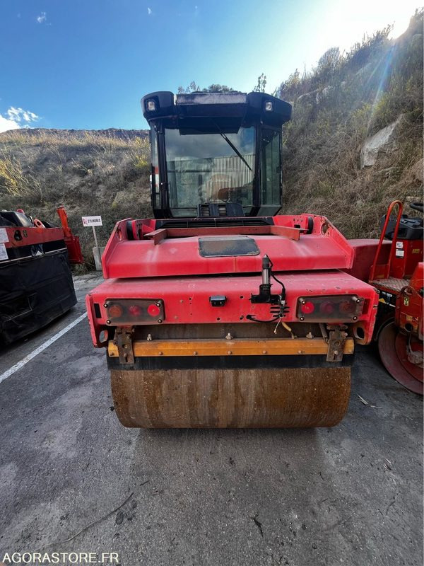 Dynapa - CC224 DYNAPAC - 284S00095 - 6304h (D8301944) - Úthenger: 3 kép. Dynapa - CC224 DYNAPAC - 284S00095 - 6304h (D8301944) - Úthenger: 3 kép.