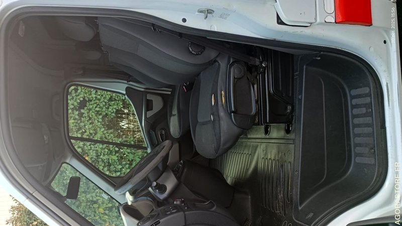 EF-400-ES - Non Roulant - OPEL MOVANO - VASP - 423 771 Kms - Mentőautó: 5 kép. EF-400-ES - Non Roulant - OPEL MOVANO - VASP - 423 771 Kms - Mentőautó: 5 kép.