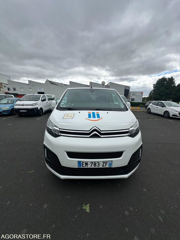 EM-783-ZF - Roulant - Citroën JUMPY SPACE TOURER - PV- 261 240 Kms - Minibusz, Kisbusz: 3 kép. EM-783-ZF - Roulant - Citroën JUMPY SPACE TOURER - PV- 261 240 Kms - Minibusz, Kisbusz: 3 kép.