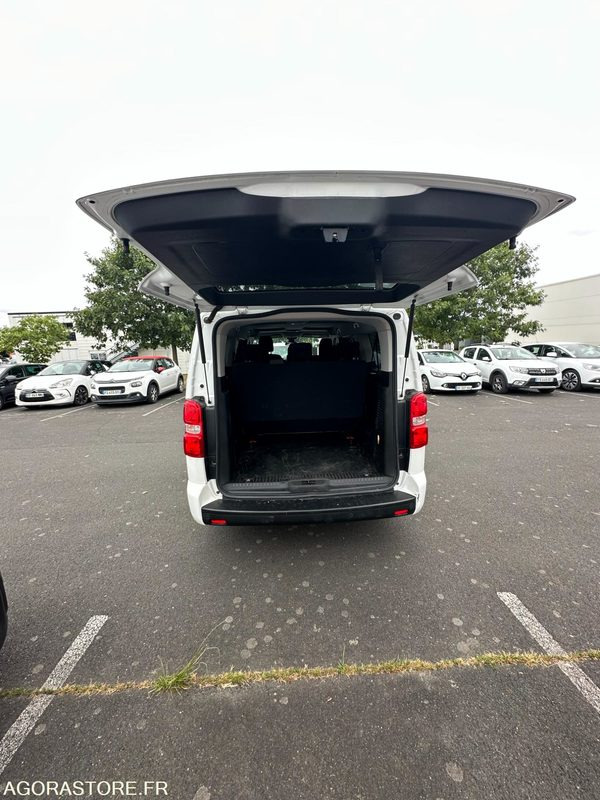 EM-783-ZF - Roulant - Citroën JUMPY SPACE TOURER - PV- 9 PLACES - 261 240 Kms - Minibusz, Kisbusz: 5 kép. EM-783-ZF - Roulant - Citroën JUMPY SPACE TOURER - PV- 9 PLACES - 261 240 Kms - Minibusz, Kisbusz: 5 kép.