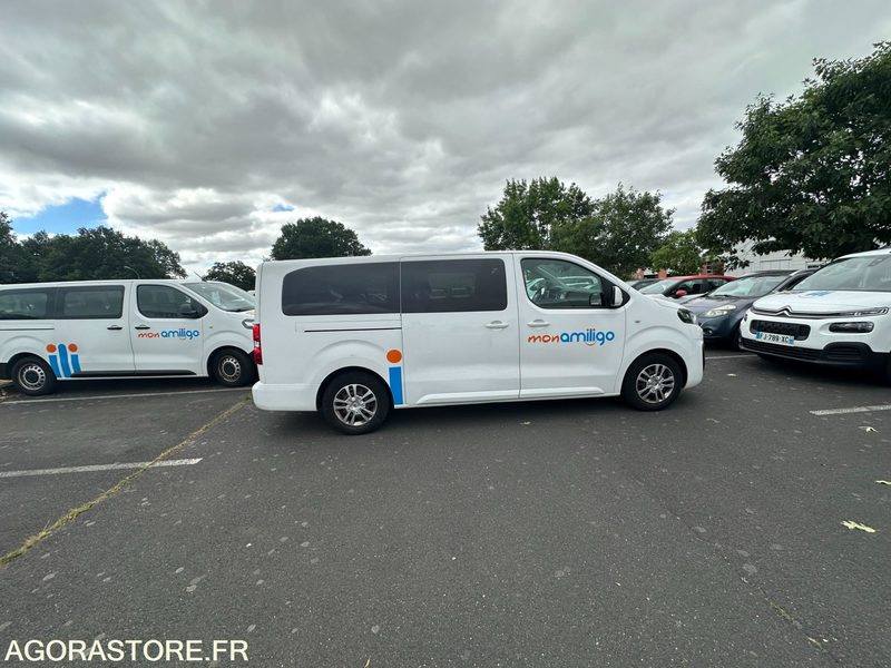 EM-783-ZF - Roulant - Citroën JUMPY SPACE TOURER - PV- 9 PLACES - 261 240 Kms - Minibusz, Kisbusz: 2 kép. EM-783-ZF - Roulant - Citroën JUMPY SPACE TOURER - PV- 9 PLACES - 261 240 Kms - Minibusz, Kisbusz: 2 kép.