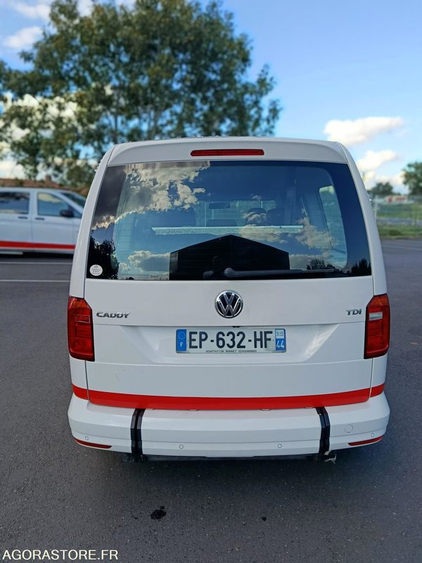 EP-632-HF - Roulant - Volkswagen CADDY - VP - Modulable - 426 759 Kms - Autó: 4 kép. EP-632-HF - Roulant - Volkswagen CADDY - VP - Modulable - 426 759 Kms - Autó: 4 kép.