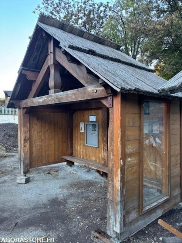 Grand abris bus bois - Egyéb gépek: 3 kép. Grand abris bus bois - Egyéb gépek: 3 kép.