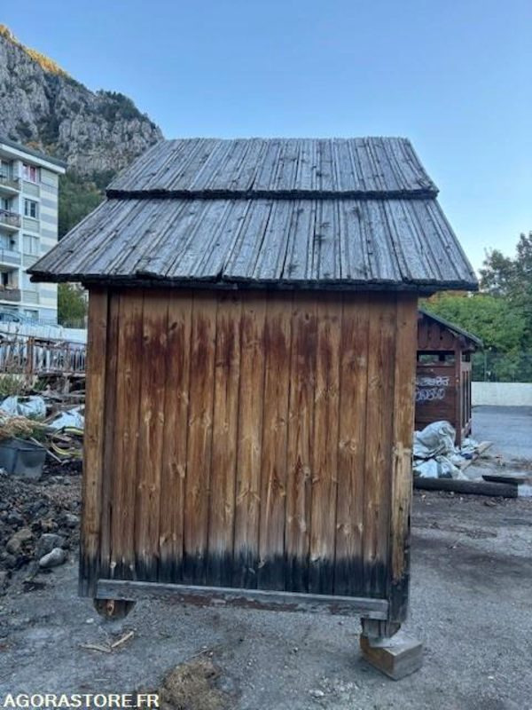 Grand abris bus bois - Egyéb gépek: 2 kép. Grand abris bus bois - Egyéb gépek: 2 kép.