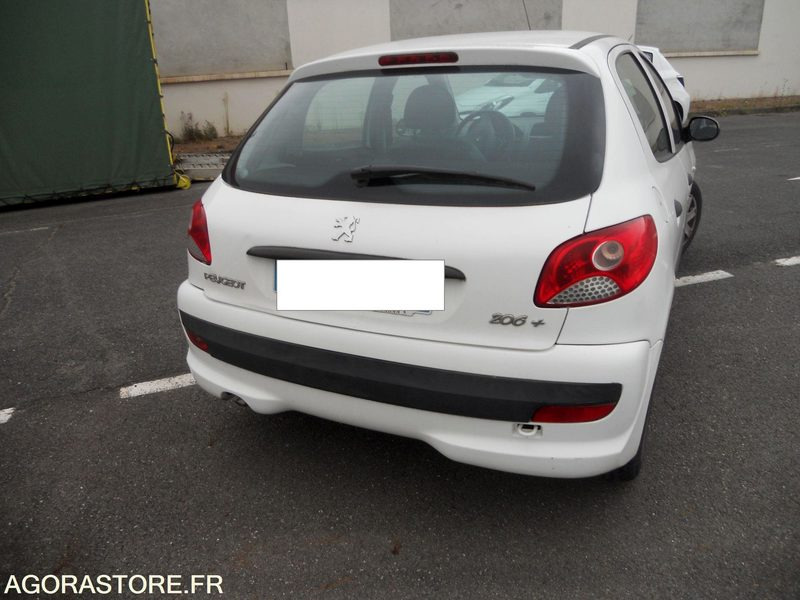 LOT 6 SLT - PEUGEOT 206+ - Egyéb gépek: 3 kép. LOT 6 SLT - PEUGEOT 206+ - Egyéb gépek: 3 kép.