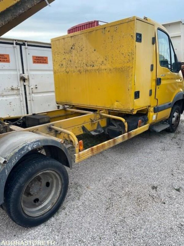 Renault Mascott benne basculante 2010 - Egyéb gépek: 5 kép. Renault Mascott benne basculante 2010 - Egyéb gépek: 5 kép.