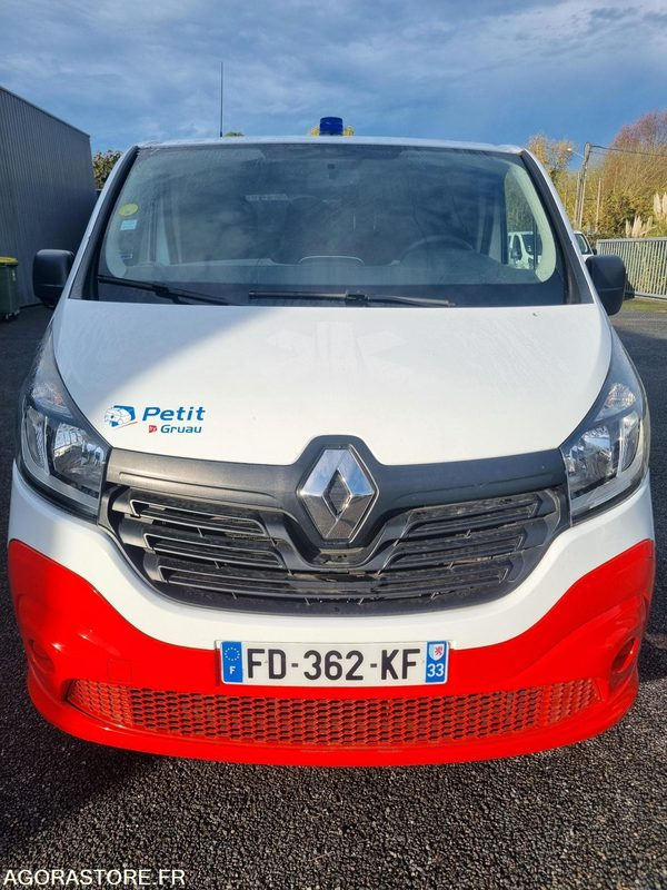 FD-362-KF - Non Roulant - RENAULT TRAFIC III - VASP - 195 000 Kms - Mentőautó: 3 kép. FD-362-KF - Non Roulant - RENAULT TRAFIC III - VASP - 195 000 Kms - Mentőautó: 3 kép.