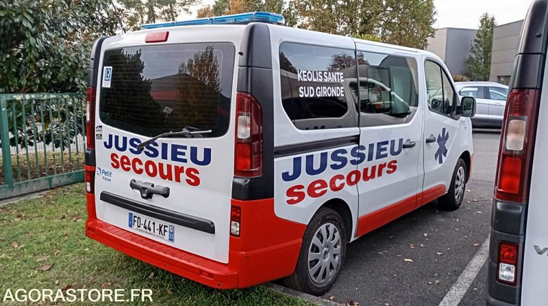 FD-441-KF - "PP"- Non Roulant - RENAULT TRAFIC - VASP - 318 629 Kms - Mentőautó: 2 kép. FD-441-KF - "PP"- Non Roulant - RENAULT TRAFIC - VASP - 318 629 Kms - Mentőautó: 2 kép.