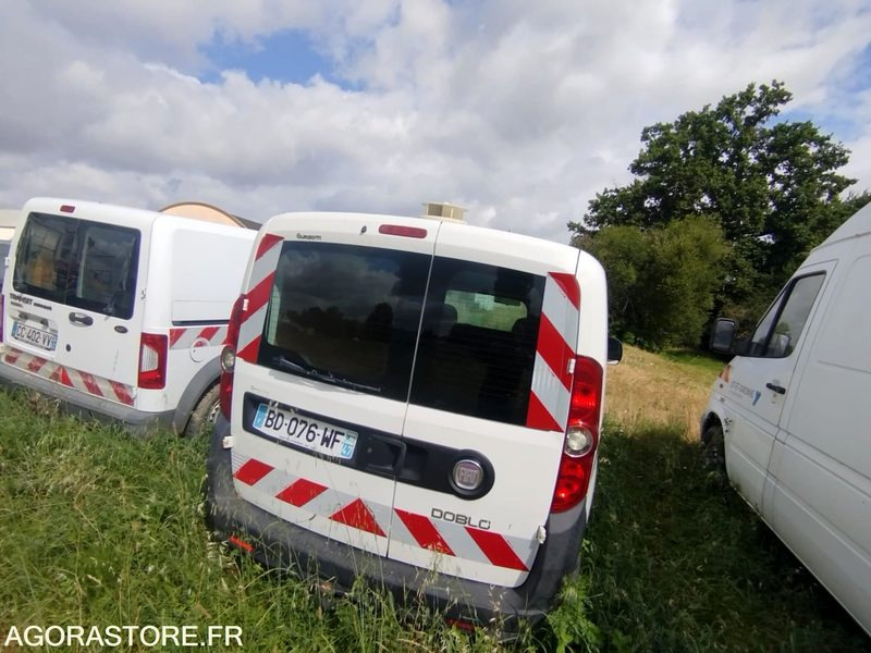 FIAT DOBLO - 2010 - Kis furgon: 3 kép. FIAT DOBLO - 2010 - Kis furgon: 3 kép.