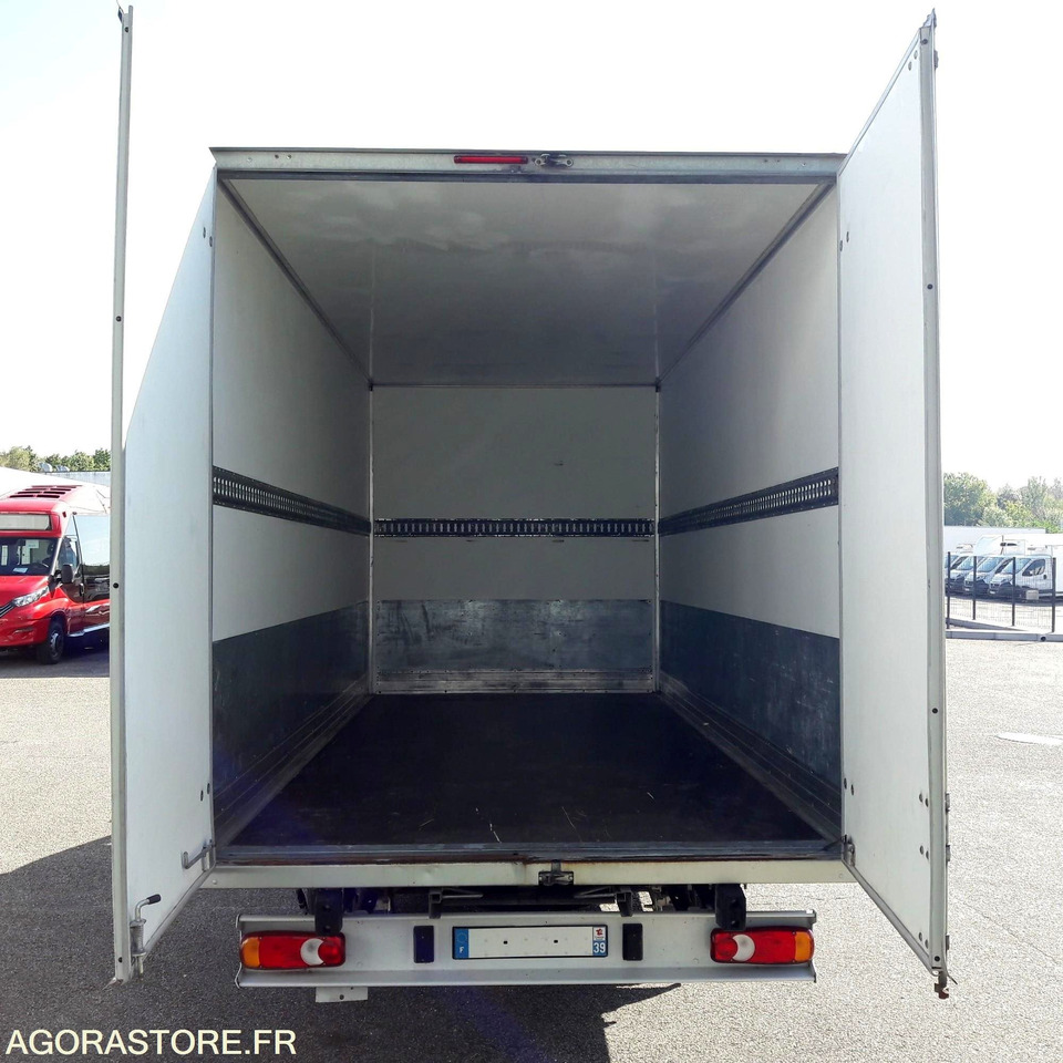 FIAT DUCATO CHASSIS CABINE- 2019- 119790KM - Furgon: 5 kép. FIAT DUCATO CHASSIS CABINE- 2019- 119790KM - Furgon: 5 kép.