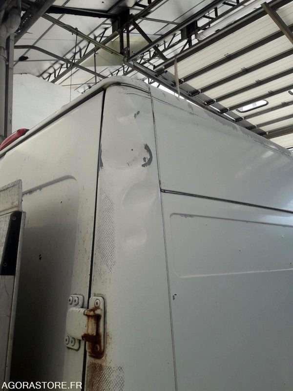 FIAT DUCATO FOURGON-NON ROULANT - Furgon: 5 kép. FIAT DUCATO FOURGON-NON ROULANT - Furgon: 5 kép.