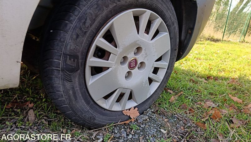 FIAT FIORINO - 2011 - BY-176-BA - Kis furgon: 3 kép. FIAT FIORINO - 2011 - BY-176-BA - Kis furgon: 3 kép.