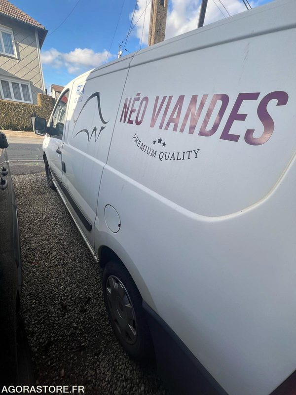 FIAT- SCUDO - 2015 - 350 000 KM - FRIGORIFIQUE MULTI TEMPERATURE - Hűtős kisteherautó: 1 kép. FIAT- SCUDO - 2015 - 350 000 KM - FRIGORIFIQUE MULTI TEMPERATURE - Hűtős kisteherautó: 1 kép.