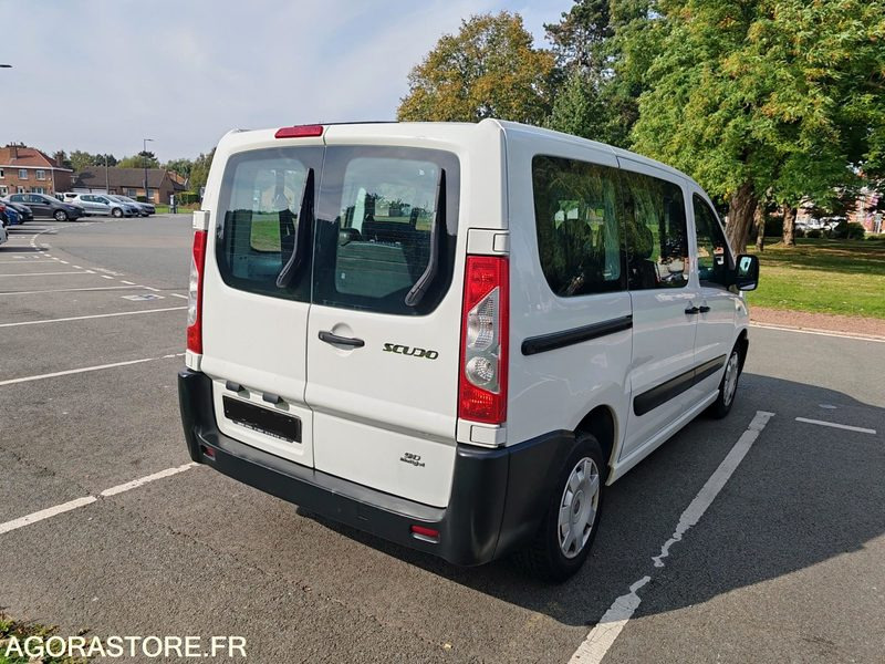 FIAT SCUDO COMBI 9 PLACES CLIM - Autó: 3 kép. FIAT SCUDO COMBI 9 PLACES CLIM - Autó: 3 kép.