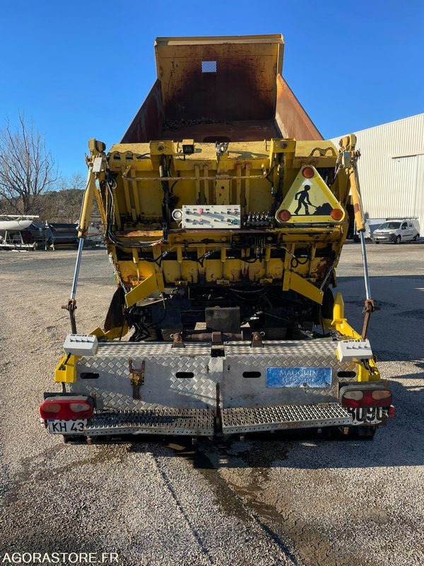 Bitumenszóró FINISSEUR D’INTERVENTION RAPIDE - DAF - FIR 3000 - 2003 / 335000 KM: 7 kép. Bitumenszóró FINISSEUR D’INTERVENTION RAPIDE - DAF - FIR 3000 - 2003 / 335000 KM: 7 kép.