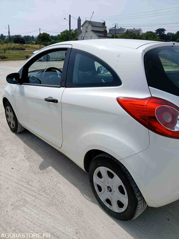FORD KA - Autó: 3 kép. FORD KA - Autó: 3 kép.