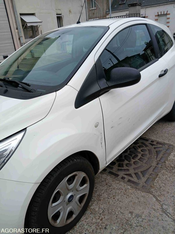 FORD KA - Autó: 2 kép. FORD KA - Autó: 2 kép.