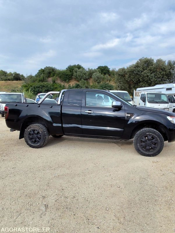 FORD RANGER 2.2 TDCI 150CV EXTRA CABINE 4X4 - 2014 - 121060KMS - Pickup: 3 kép. FORD RANGER 2.2 TDCI 150CV EXTRA CABINE 4X4 - 2014 - 121060KMS - Pickup: 3 kép.