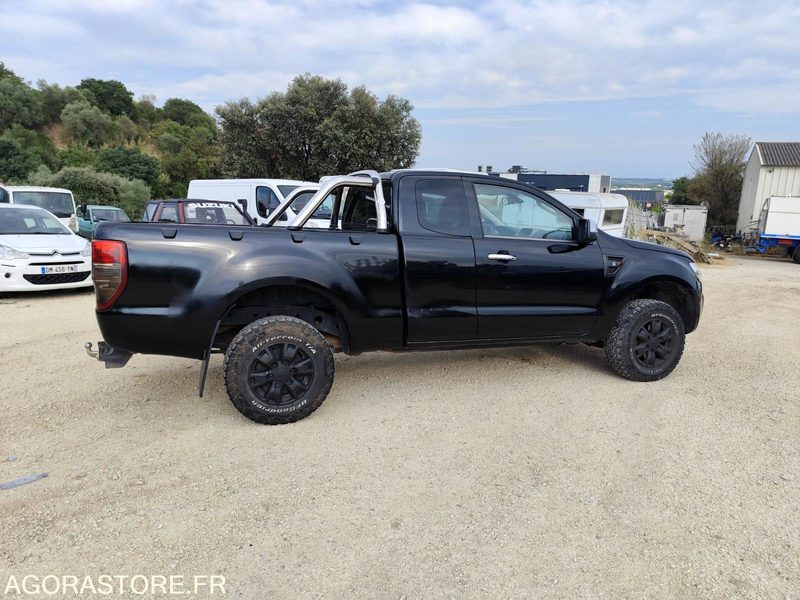 FORD RANGER 2.2 TDCI 150CV EXTRA CABINE 4X4 - 2014 - 121060KMS - Pickup: 4 kép. FORD RANGER 2.2 TDCI 150CV EXTRA CABINE 4X4 - 2014 - 121060KMS - Pickup: 4 kép.