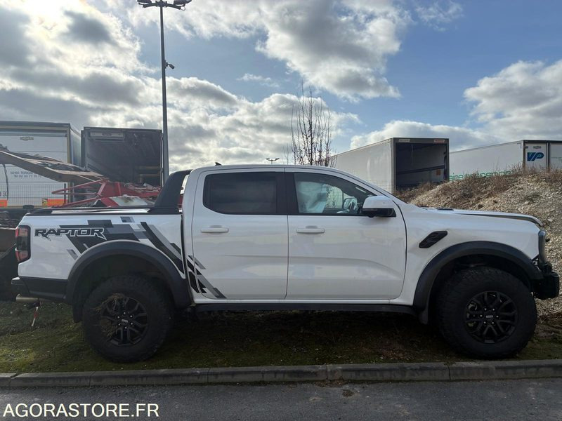 FORD RANGER RAPTOR (2025) - Pickup: 3 kép. FORD RANGER RAPTOR (2025) - Pickup: 3 kép.